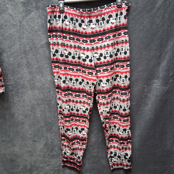 Disney Winter Fleece Mickey Mouse Red, Black, And Gray Pajama Set Sz XL 16-18 - Picture 5 of 7